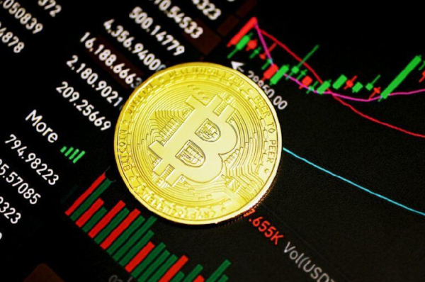 Bitcoin’s Uncertain Pre-Halving Phase: Crypto Analyst Forecasts a $BTC Price Dip to $23,000 Bitcoin’s Uncertain Pre-Halving Phase: Crypto Analyst Forecasts a $BTC Price Dip to $23,000