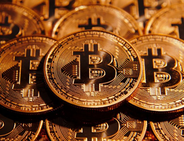 Bitcoin Drop Before Halving Expected, Will It Get Worse In September? Bitcoin Drop Before Halving Expected, Will It Get Worse In September?