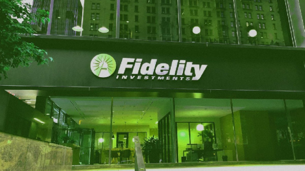 Fidelity joins race to file updated spot bitcoin ETF forms with SEC, sets fund's sponsor fee at a low 0.39% Fidelity joins race to file updated spot bitcoin ETF forms with SEC, sets fund's sponsor fee at a low 0.39%