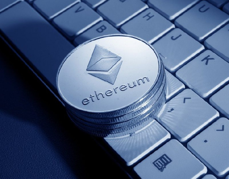 Ethereum Reserves on Crypto Exchanges Plummet as Smart Contract Usage Skyrockets