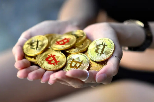 A Few Strategies for Dealing with Bitcoin Volatility A Few Strategies for Dealing with Bitcoin Volatility