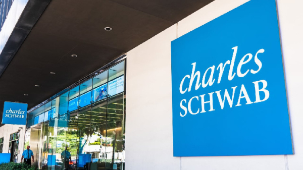 Analysts Suggest Financial Giant Charles Schwab Poised to Shake Up Bitcoin ETF Market With Potential Late Entry Analysts Suggest Financial Giant Charles Schwab Poised to Shake Up Bitcoin ETF Market With Potential Late Entry